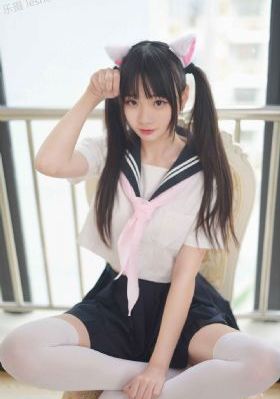 中字年轻漂亮的儿媳2